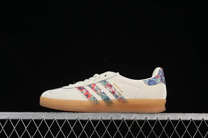 Picture of Adidas Gazelle _SKUfw19954513873545533fw